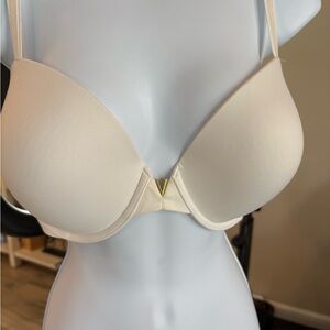 Victoria's Secret Cream Plunge Bra